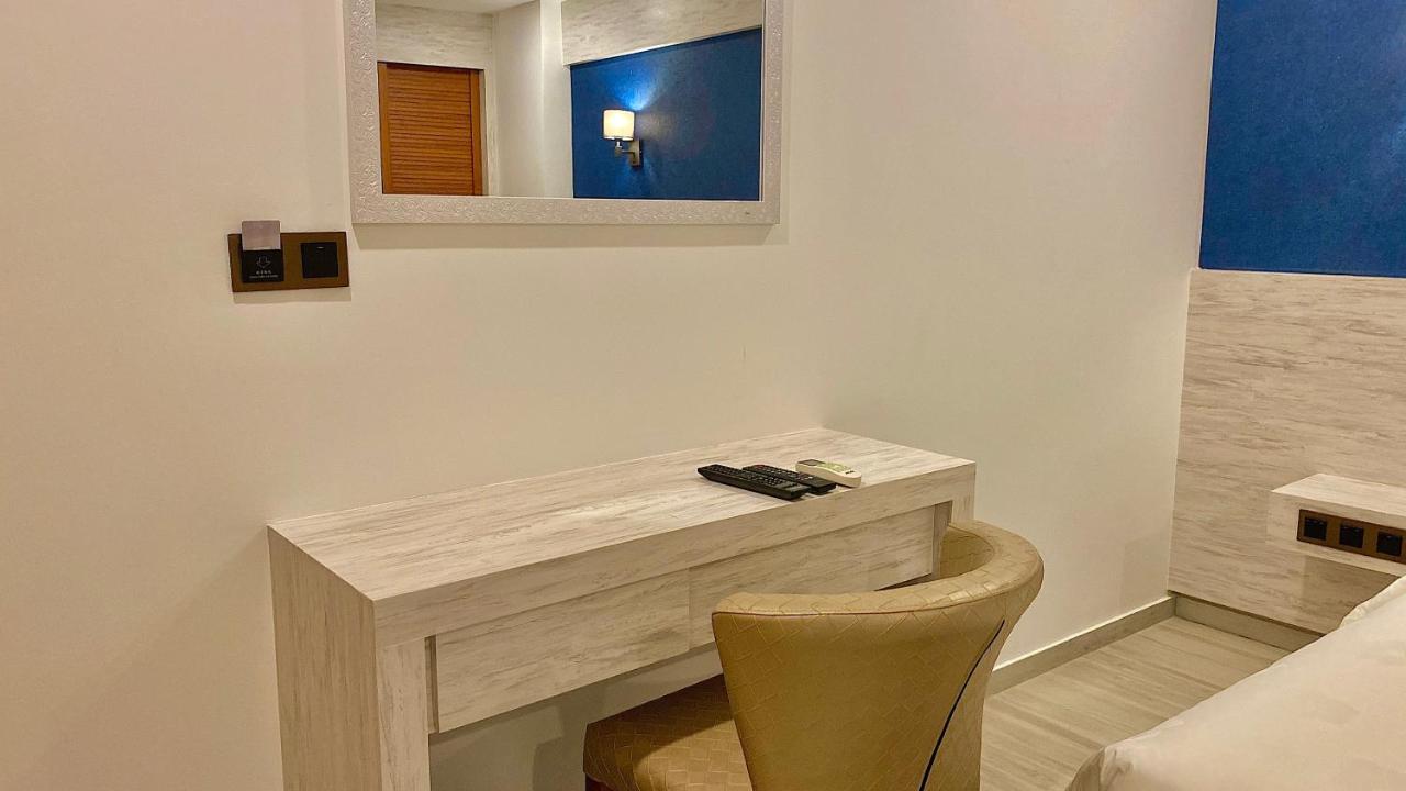 Kaani Palm Hotel 4*